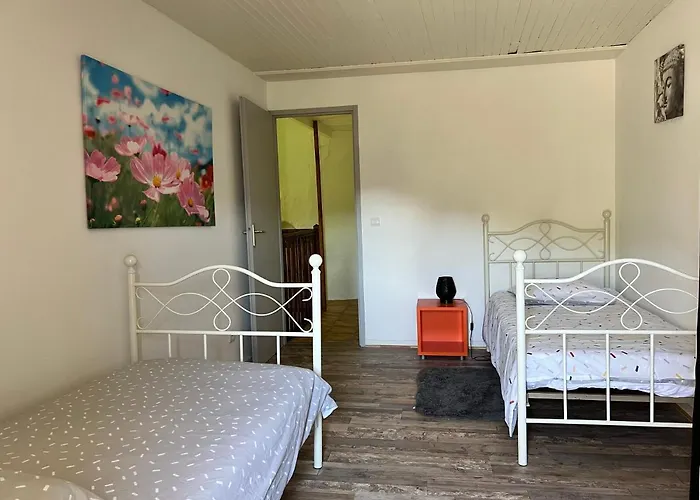 La Roseraie - Avec Piscine En Cevennes Casa de Férias *