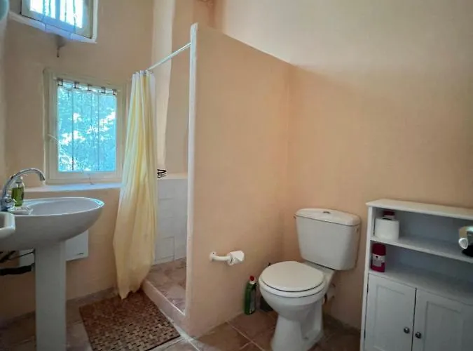 Casa de Férias La Roseraie - Avec Piscine En Cevennes