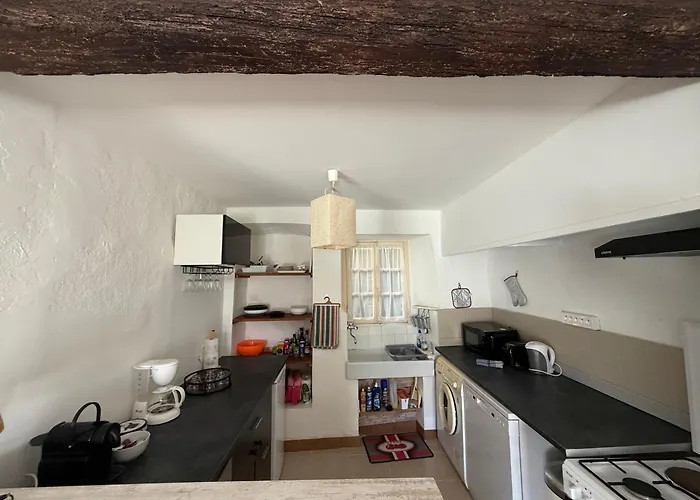 La Roseraie - Avec Piscine En Cevennes Roquedur