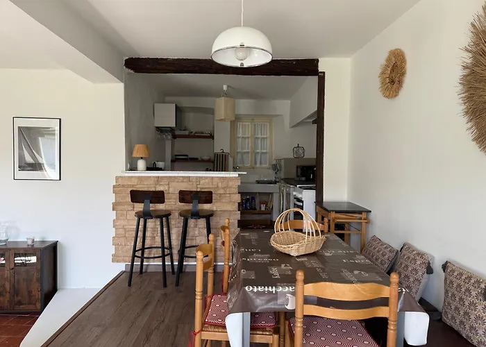 La Roseraie - Avec Piscine En Cevennes * Roquedur